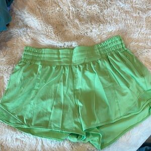 Lululemon Hotty Hot High Rise Shorts 2.5” inseam size 10